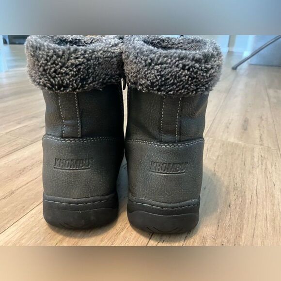 Khombu gray lined  side zip fur cuff women’s winter boots. Size 8 - Picture 5 of 8